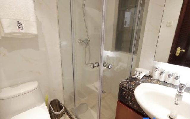 Yilun Hotel Zhangzhou Haihua Island – Bathroom – Danzhou