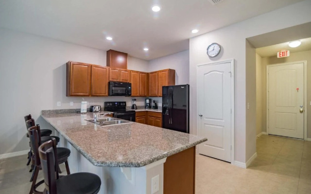5133 Compass Bay
