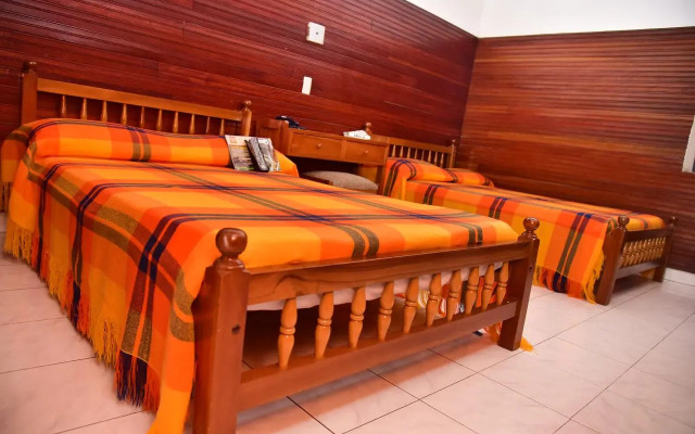 Hotel Abril