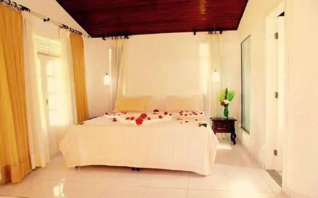 Churchill Residence Suites