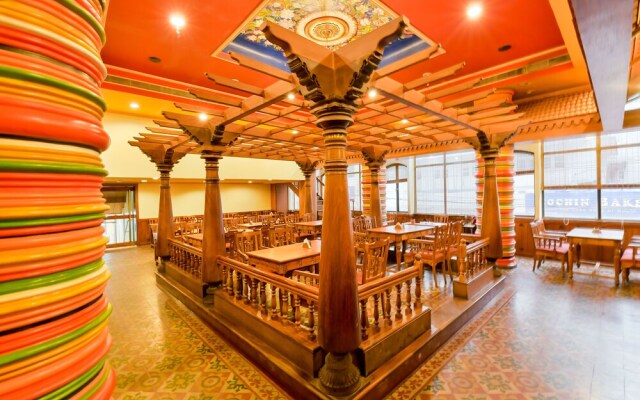 OYO 15247 New Woodlands Hotel