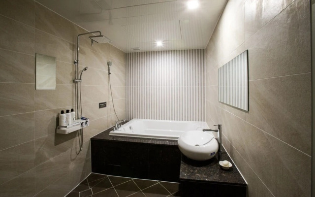 Design Hotel 2ne1 Jukdo Market Pohang