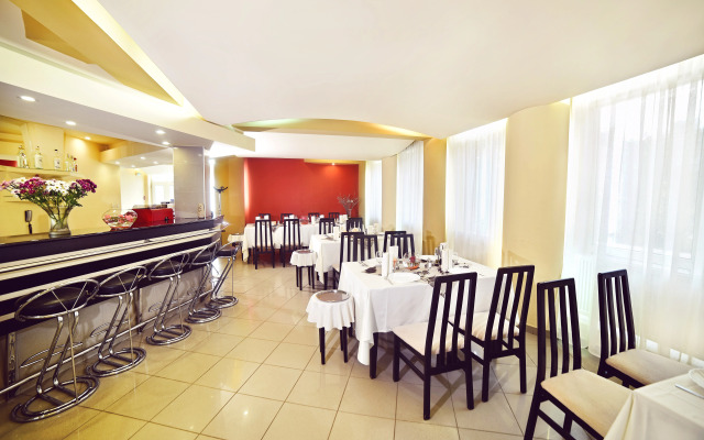 President Hotel