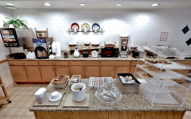 Lancaster Inn and Suites