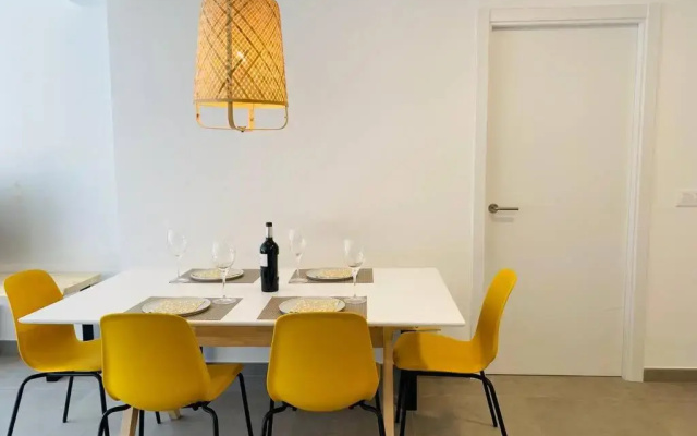 70 M2, Apartamento Cerca De La Playa, Apto Minusvalidos.