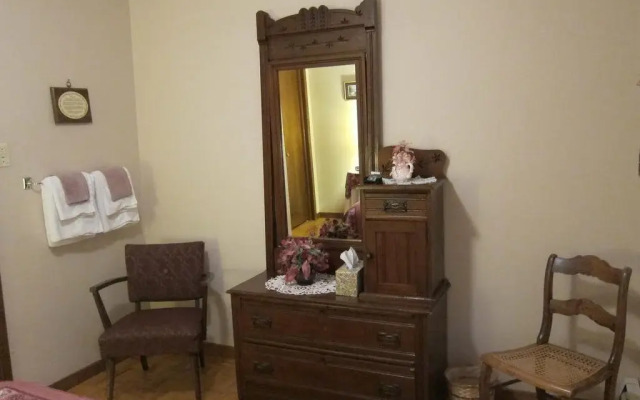 Country At Heart B & B