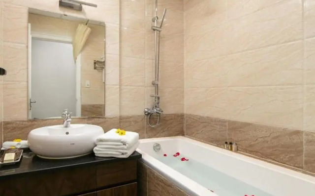 Poonsa Cau Giay Apartment