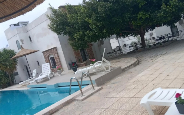 Central Flat With Shared Pool Near Beach in Bodrum