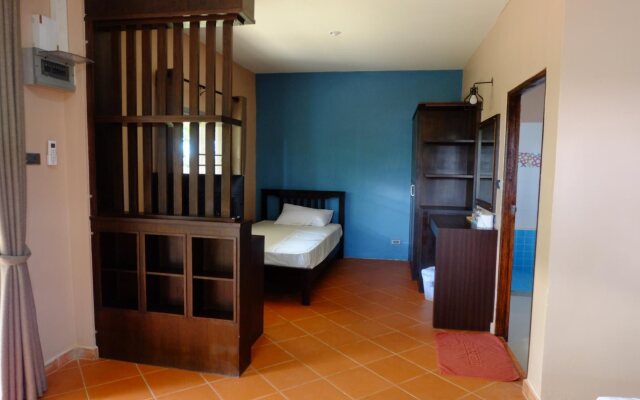 Hug Cafe Hostel