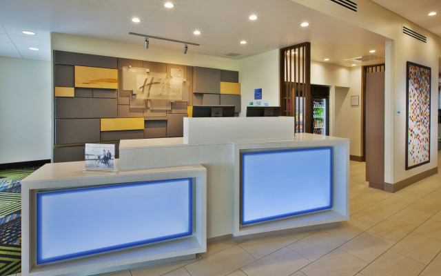 Holiday Inn Express & Suites South Hill by IHG