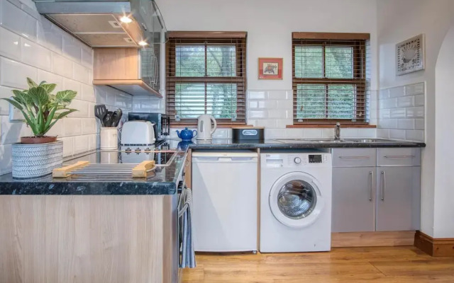 Marina House Annex - 1 Bedroom - Neyland
