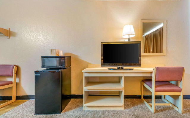 Rodeway Inn Pueblo