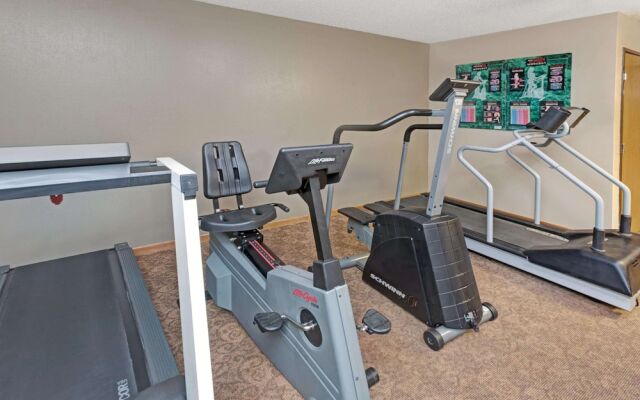 Super 8 Ohare Chicago Elk Grove Village