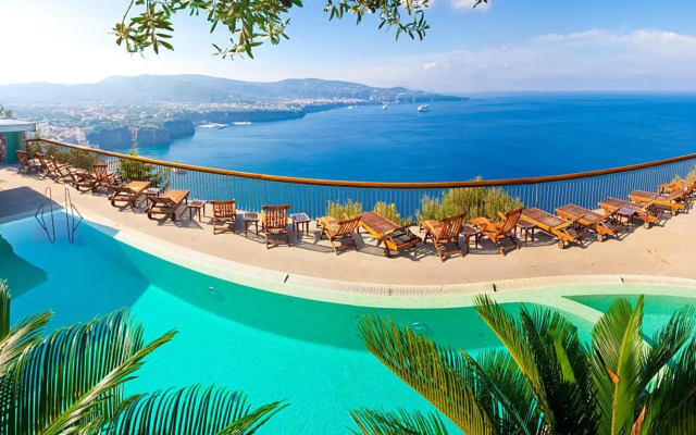 Hotel Mega Mare