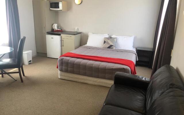 Absolute Lakeview Motel