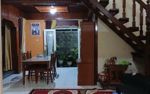 Gestur First House (Syariah)