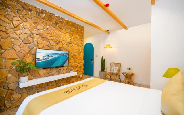Santori Hotel and Spa