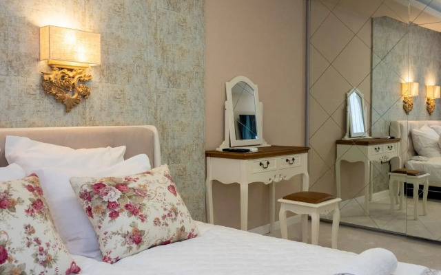 Paradise Center Apartment 1