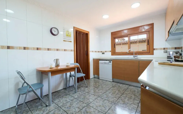 Marina in Blanes With 6 Bedrooms and 4 Bathrooms