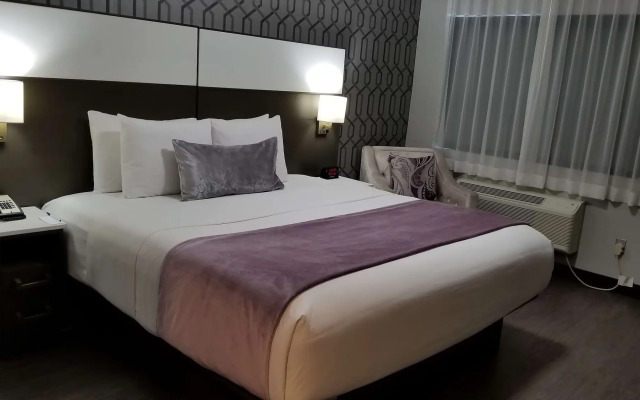Sunset West Hotel, SureStay Collection by Best Western