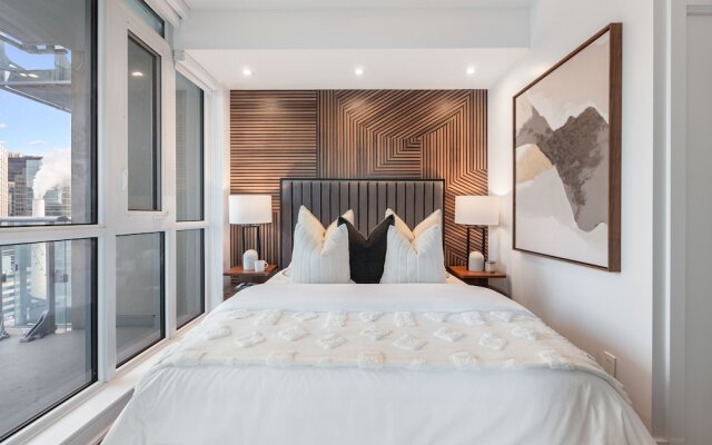 Stallion Suites - Entertainment District