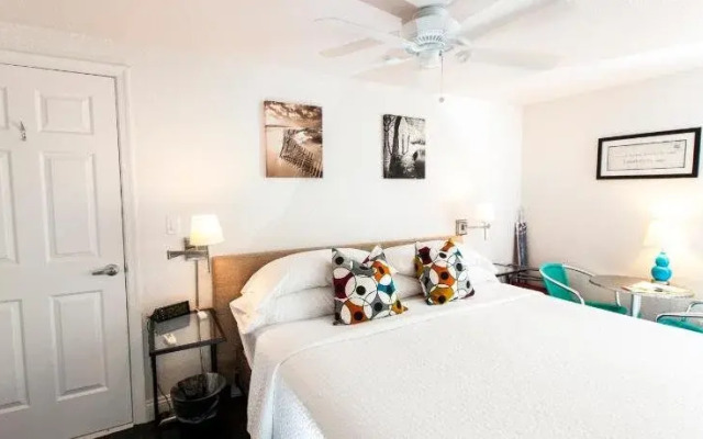 Las Olas Guesthouse @ 15th Avenue