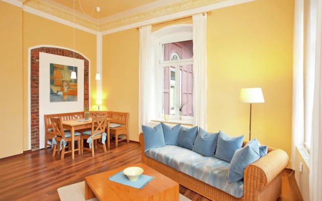 Moderne Villa in Borstendorf mit Park