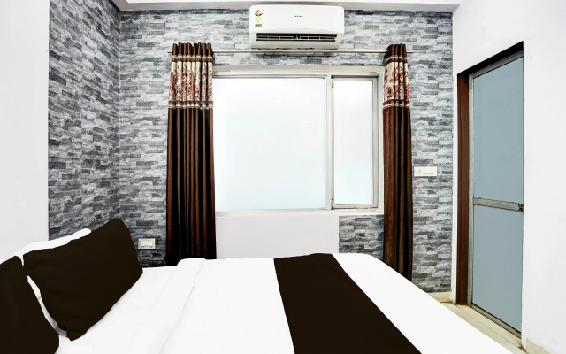 OYO JAI1273 Rayal Inn