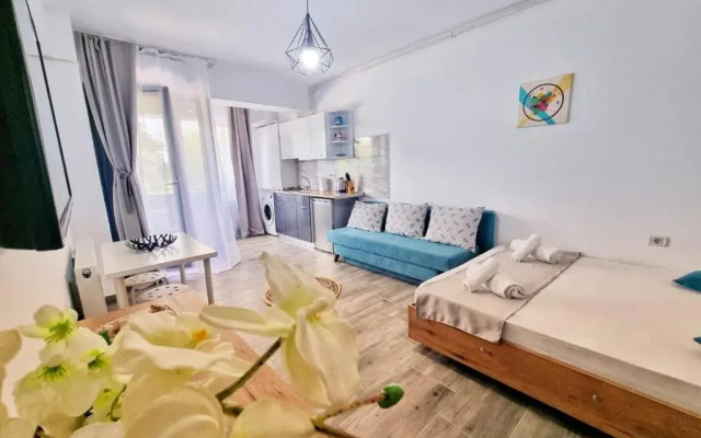 Seven Eleven Luxury Apartment