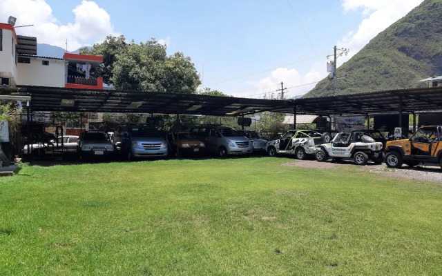 Hostal Charvic