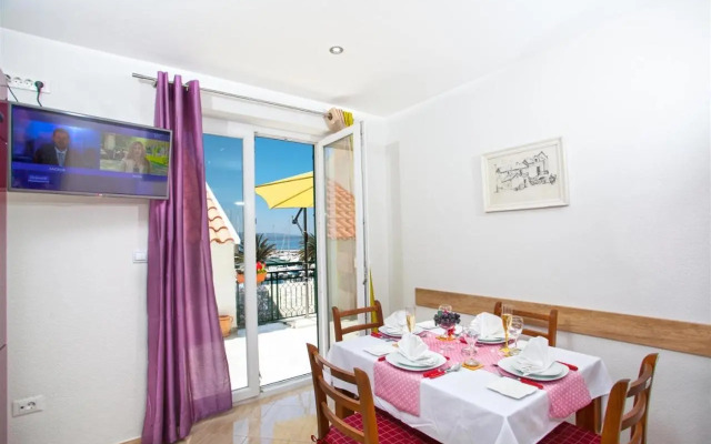 Apartments by the sea Baska Voda, Makarska - 12421