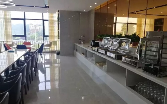 Poltton International Apartment Luohe