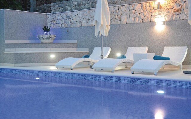 Nice Home in Prigradica With Wifi and 1 Bedrooms