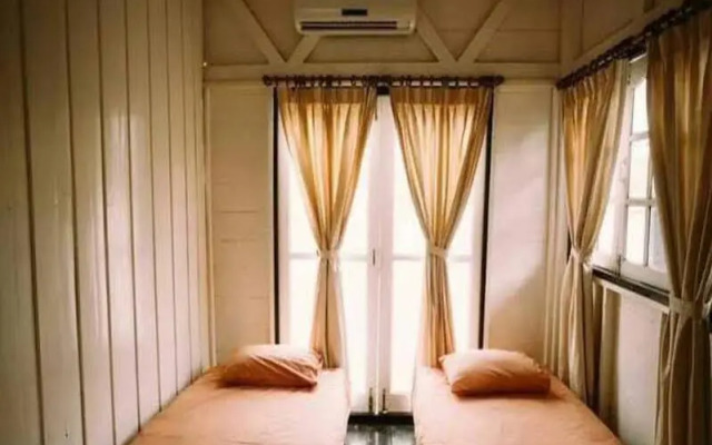 Pufa EngNam Lake Resort