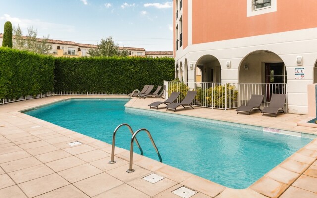 Appart'Hotel Garden & City Rousset