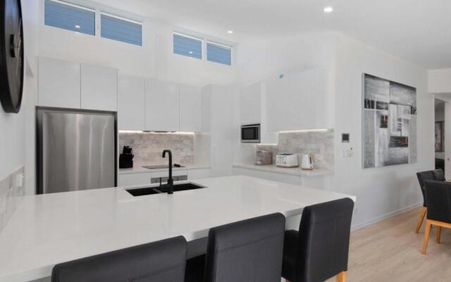 7th Heaven Wesley Court 7