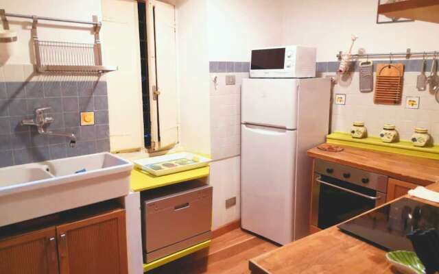 Palace of the Masks in the Heart of Rome