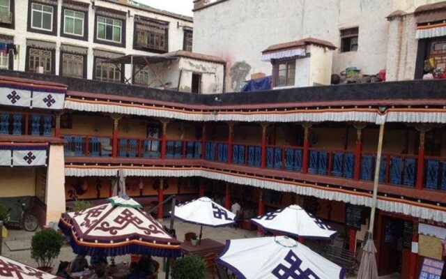 Lhasa Badacang Hotel