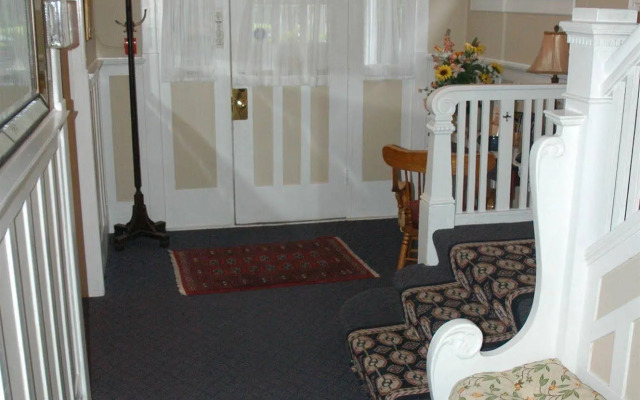Cambie Lodge B&B