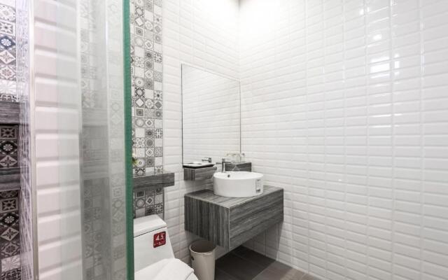 AU Place Hotel