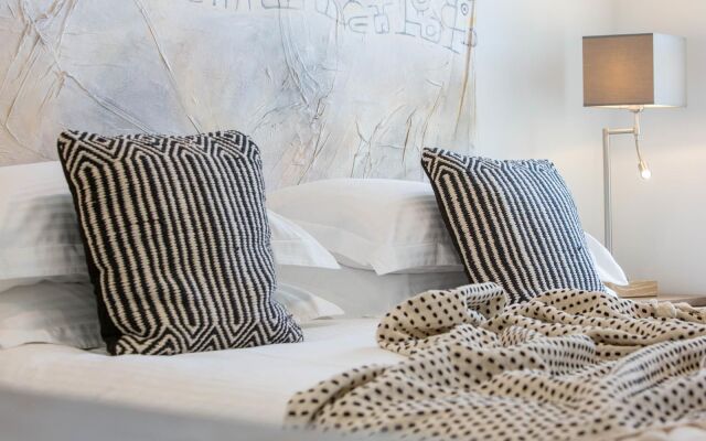 Amymone Suites