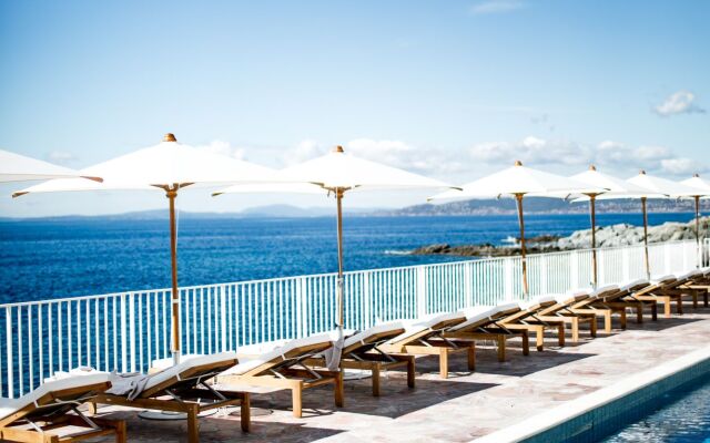 Les Roches Rouges, a Beaumier hotel