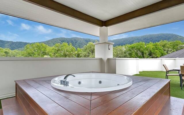 Palm Cove Private Penthouse 422-423