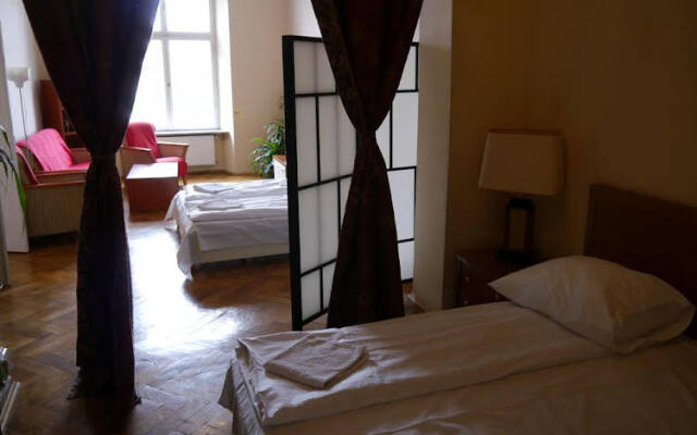 Main Market Square Apartments