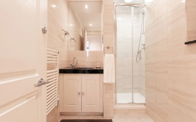 The Hayes Place Lodge