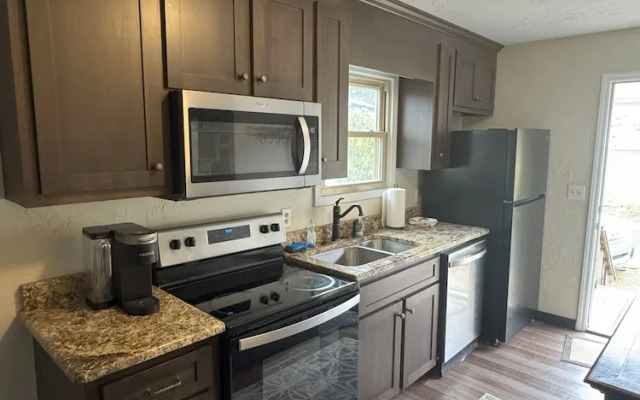 Arnett Rd. 124a 1 Bedroom Apts