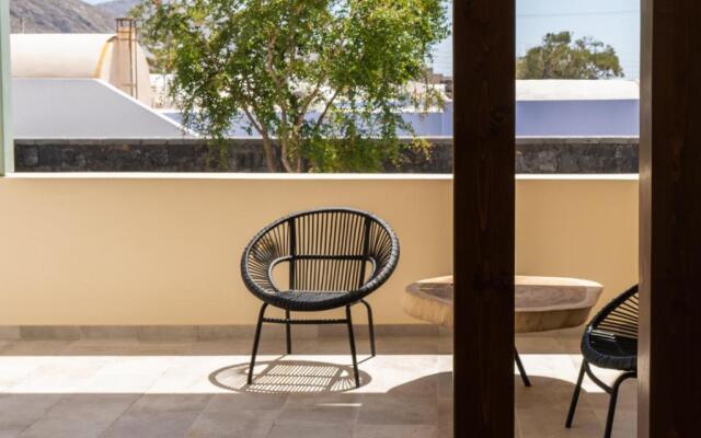 New Villa Katerina - 3 Villas & 3 Private Jacuzzi