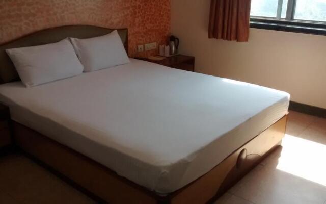 Wingston A Treehouse Hotel, Mathura