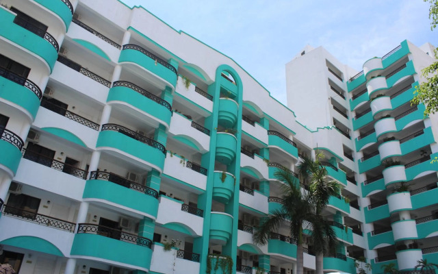 Hotel Playa Marina