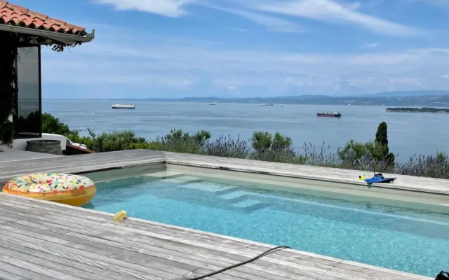 Villa The View